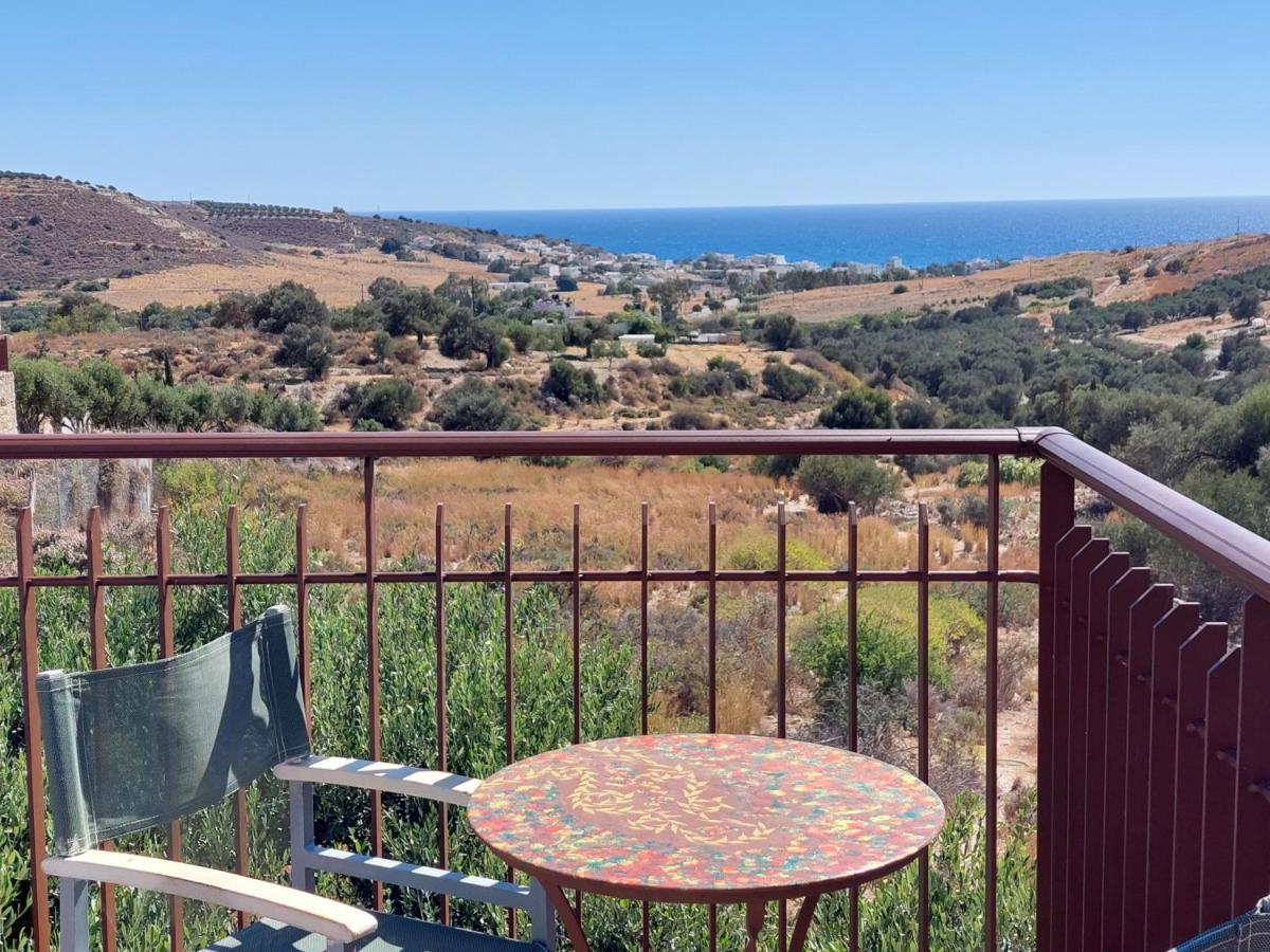 Villa Phaestias Каламаки Екстериор снимка