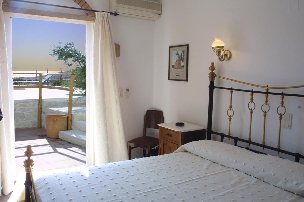 Villa Phaestias Каламаки Екстериор снимка